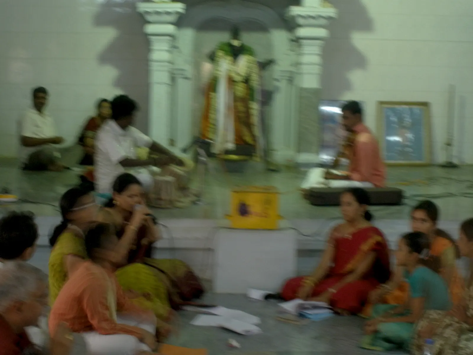 Music gathering at Tallapaka — 22 May 1997.